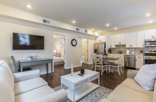 Ventnor City House | Amazing Beach house with 2 Units booked together