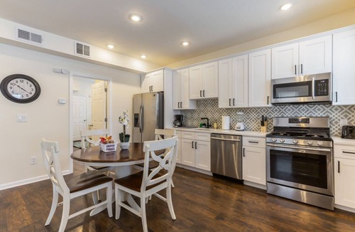 Ventnor City House | Amazing Beach house with 2 Units booked together