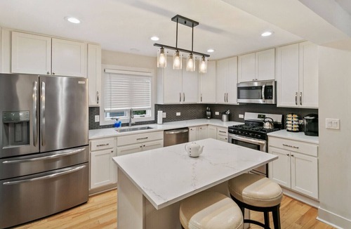 Libertyville House | Amazing home in DT Libertyville - Near Naval Base!