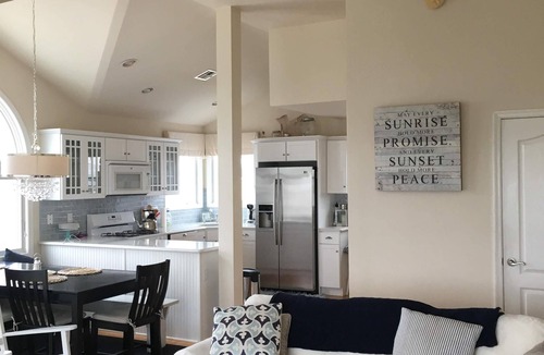 South Beach Haven House | Amazing Views Ocean & Bay! 8 houses to direct beach access FULLY Booked 2026