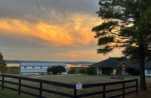 Blocker House | Amazing Views, Fire Pit, Lake 5 Mins away, ATV Friendly! Summer Specials!