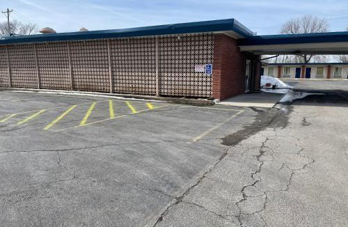 Rock Island Hotel | American Motor Inn - Rock Island
