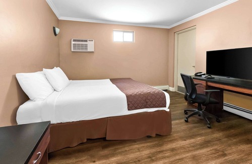 Avenel Hotel | Americas Best Value Inn Avenel Woodbridge