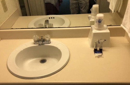 Wilson Apartment | Americas Best Value Inn Wilson - UNIT 5 (ONE BEDROOM) GROUND FLOOR