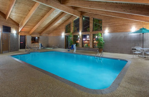 Apple Valley Hotel | AmericInn by Wyndham Apple Valley
