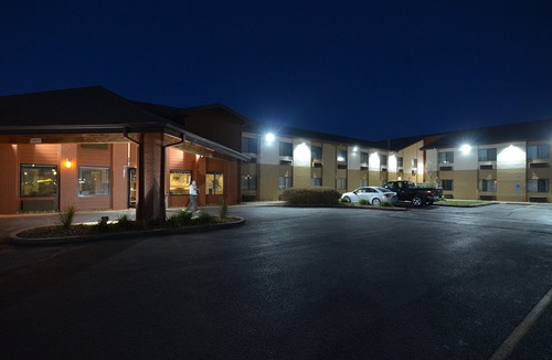 Mount Pleasant Hotel | AmericInn by Wyndham Mount Pleasant