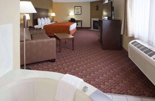 Blue Earth Hotel | AmericInn by Wyndham Blue Earth