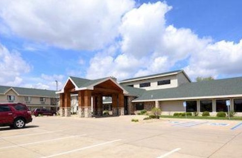 Cedar Falls Hotel | AmericInn by Wyndham Cedar Falls