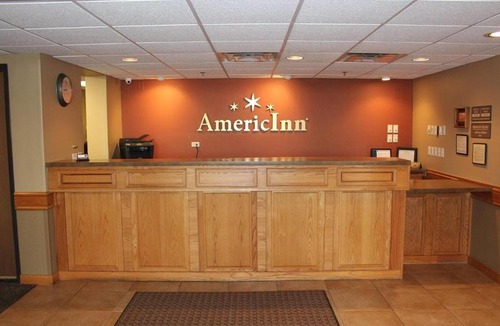 Cedar Rapids Hotel | AmericInn by Wyndham Cedar Rapids Airport