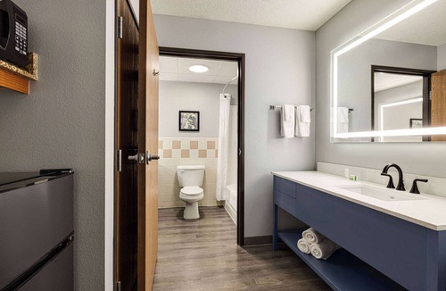 Lincoln Hotel | Americinn by Wyndham Lincoln South