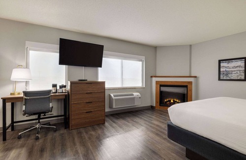 Lincoln Hotel | Americinn by Wyndham Lincoln South
