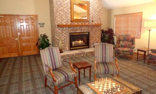 Marshall Hotel | AmericInn by Wyndham Marshall