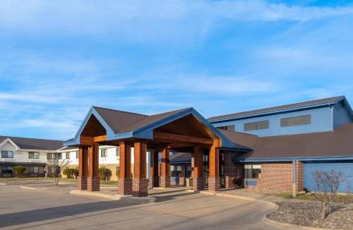 Muscatine Hotel | AmericInn by Wyndham Muscatine