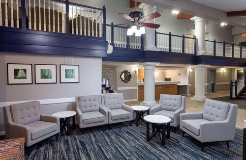 Orange Prairie Hotel | AmericInn by Wyndham Peoria