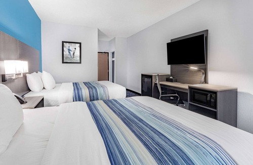 Quincy Hotel | AmericInn by Wyndham Quincy
