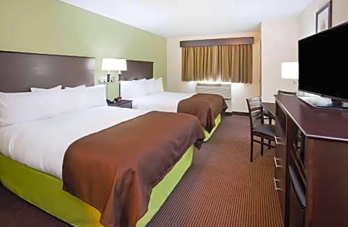 De Witt Hotel | AmericInn by Wyndham DeWitt