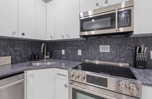 Ventnor City Condo | Ammos Luxury Living- Naxos Suite