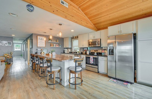 Clarion Cottage | Angler's Cottage on Lake Cornelia: Pets Welcome!