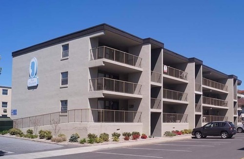 Midtown Ocean City Condo | Ann Elizabeth 305-Oceanside 64th St, W/D, AC