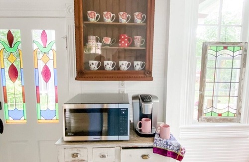 Round Rock Original Plat Apartment | Annabella’s Studio in Historic Downtown Round Rock