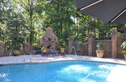 Davidsonville House | Annapolis Area Private, 3 Bedroom Pool, Jacuzzi & Sauna & Casino-Like Game Room