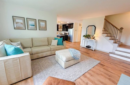 Annapolis House | Annapolis Charm Waterfront Private Fishing Dock Pier Near Beach & Naval Academy