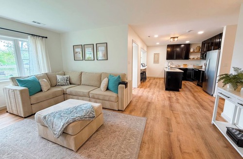 Annapolis House | Annapolis Charm Waterfront Private Fishing Dock Pier Near Beach & Naval Academy