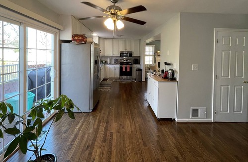 Cape Saint Claire House | Annapolis - Pretty 4 -5 Bedroom / 3.5 Baths home 15 min from Downtown Annapolis