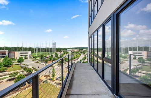 Huntsville Apartment | Anthem House Huntsville MidCity, powered by Placemakr