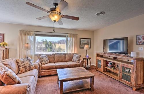 Boone Apartment | Appalachian Boone Horse Ranch Retreat with Mtn Views