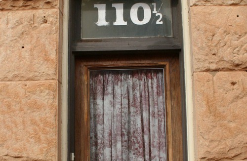 Guthrie Apartment | Apt. G above G Gallery & Glass Studio in a beautiful 1890 historic building