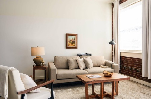 Downtown St. Louis Apartment | Arch, Dome, Dtown | Easy Train + Rooftop | Zencity