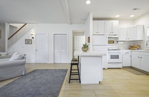 Asbury Park Cottage | Asbury Park Beach Cottage- 3 Blocks to Beach