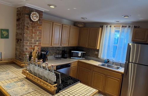 Asbury Park House | Asbury Park Fun in the Sun! Wonderful pet friendly house with historic charm.