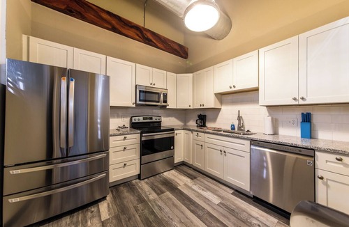 Downtown St. Louis Apartment | ASGARD - 6 Bedroom Apartment