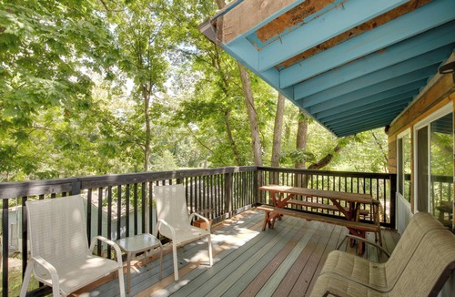 Lake Lafayette Apartment | 'Aston Harbor' Cabin, Walk to Lake Lafayette