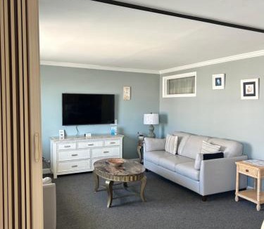 Wildwood Crest Hotel | Astronaut Motel