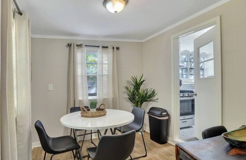 Hiram House | ATH - Hiram - 2BR - Pet Friendly - Fenced (oak)