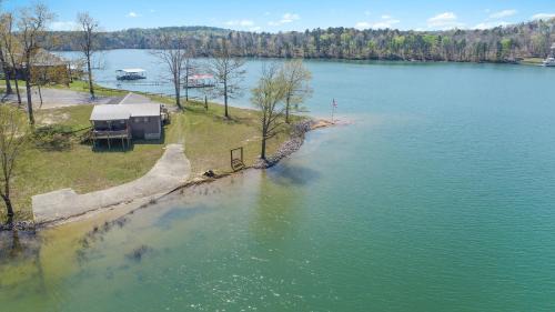 Arley House | Atkins Point - Private Lot - Easy Access To Water!