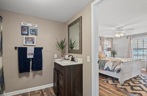 Arley House | Atkins Point - Private Lot - Easy Access To Water!