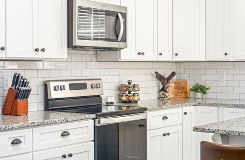 Auburn House | Auburn Stadium-Arena 1.4 Mi/Golf & Tennis Easy Drive/Convenient Location