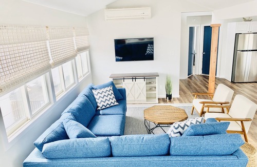 South Beach Haven House | Aug + Sept Dates Left! 1 house off Beach, 3 Decks, Ocean & Bay Views
