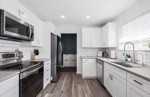 Windsor Hills House | Austin 3BR | Massage Chair + Firepit Retreat