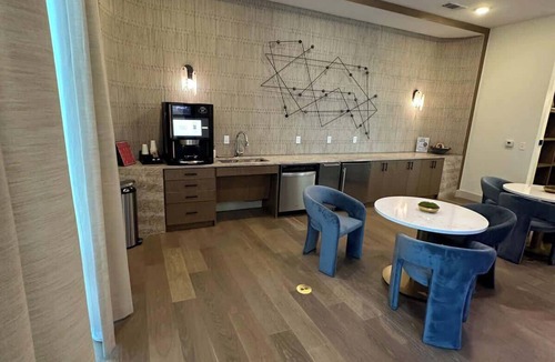 McNeil Apartment | Austin Group Ready 2BR | Near Domain | Gym & Pool