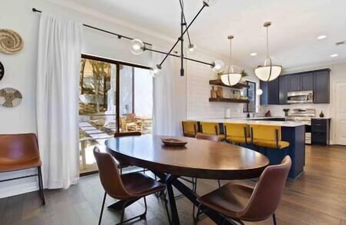 MLK House | Austin-Pool-Arcade-Guest House-COTA-UT-Sleeps 16