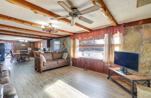 Pineville House | Authentic Log Cabin in Pineville ~ 2 Mi to River!