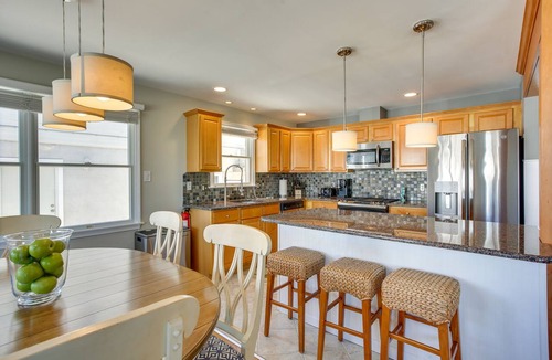 Avalon Condo | Avalon Vacation Rental w/Porch & Grill!