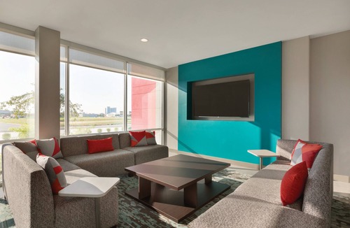 South Tulsa Hotel | avid hotel Tulsa South - Medical District by IHG