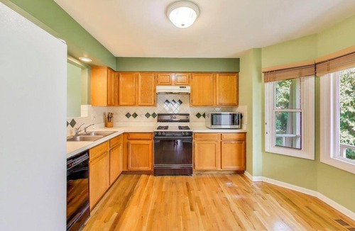 Gurnee House | Awesome 3-bedroom house with AC in charming Gurnee
