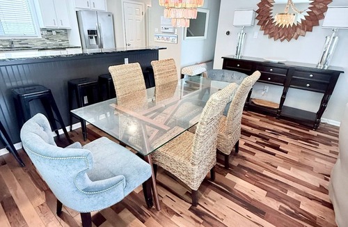 South End House | Awesome SINGLE FAMILY HOUSE- 6 HOUSES FROM BEACH-Quiet southern end
